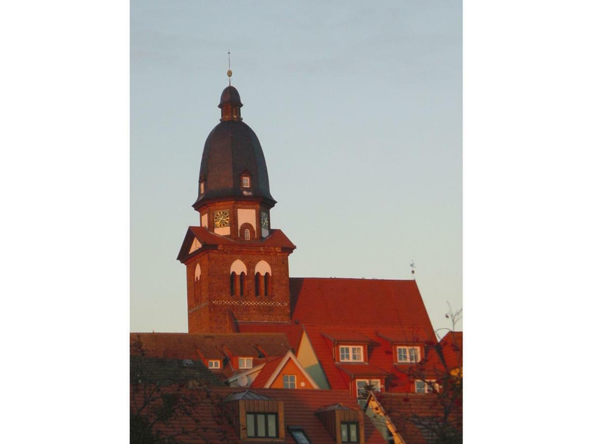 Villa Am Weinberg Waren  Buitenkant foto